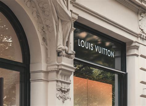 louis vuitton bankruptcy|Behind the LVMH.